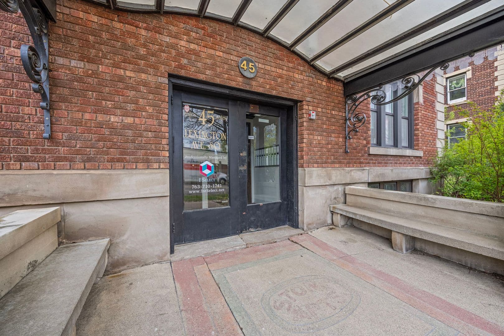 St Paul Apartment: 45 Lexington Parkway S, Apt 07