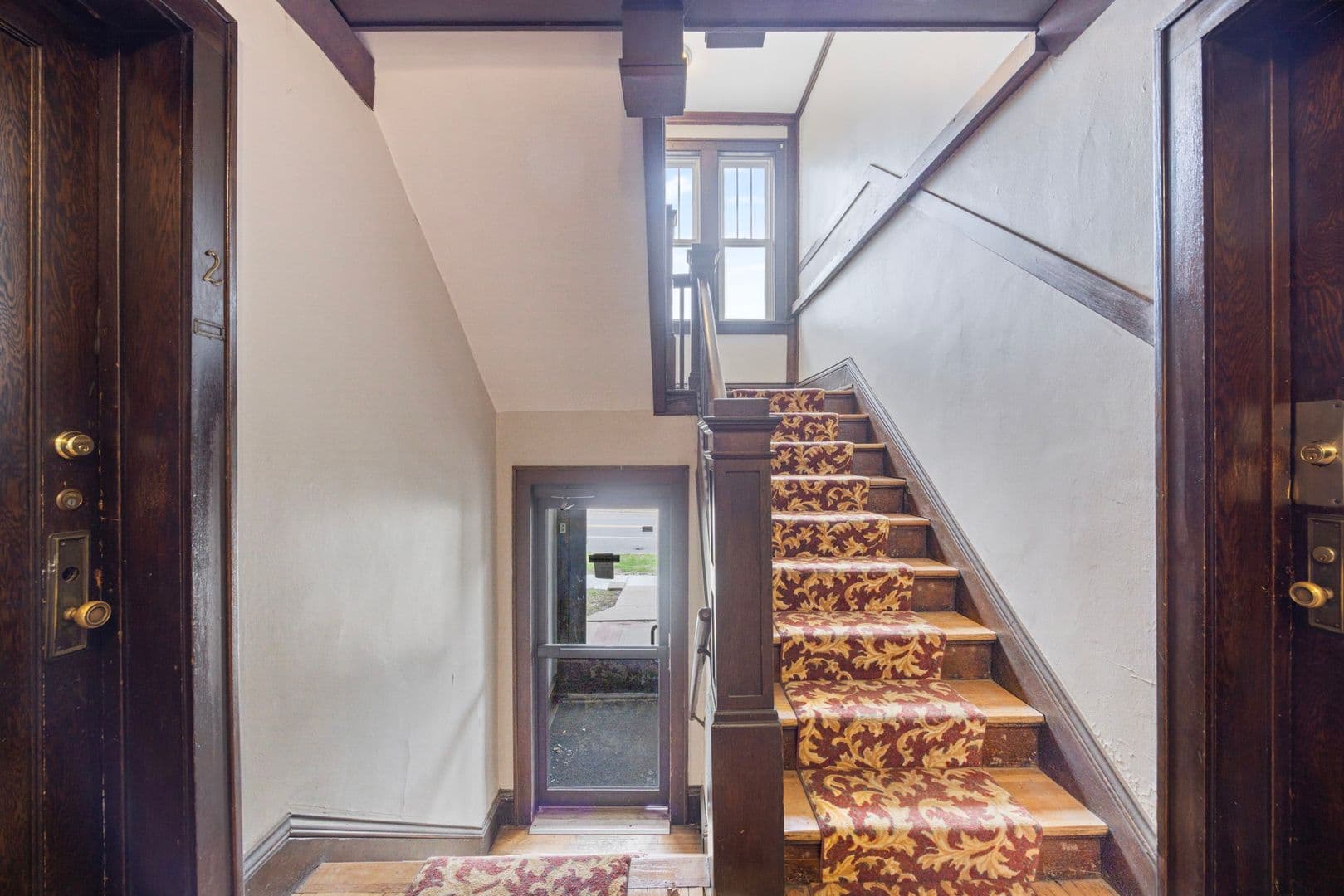 St Paul Apartment: 45 Lexington Parkway S, Apt 07