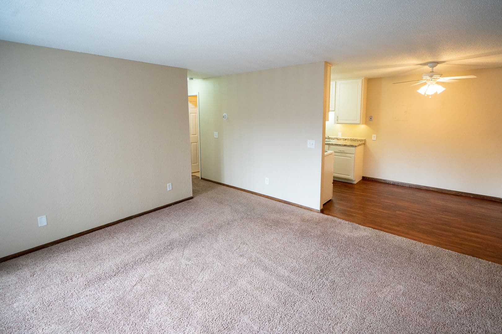 New Brighton Apartment: 2311 26th Avenue NW