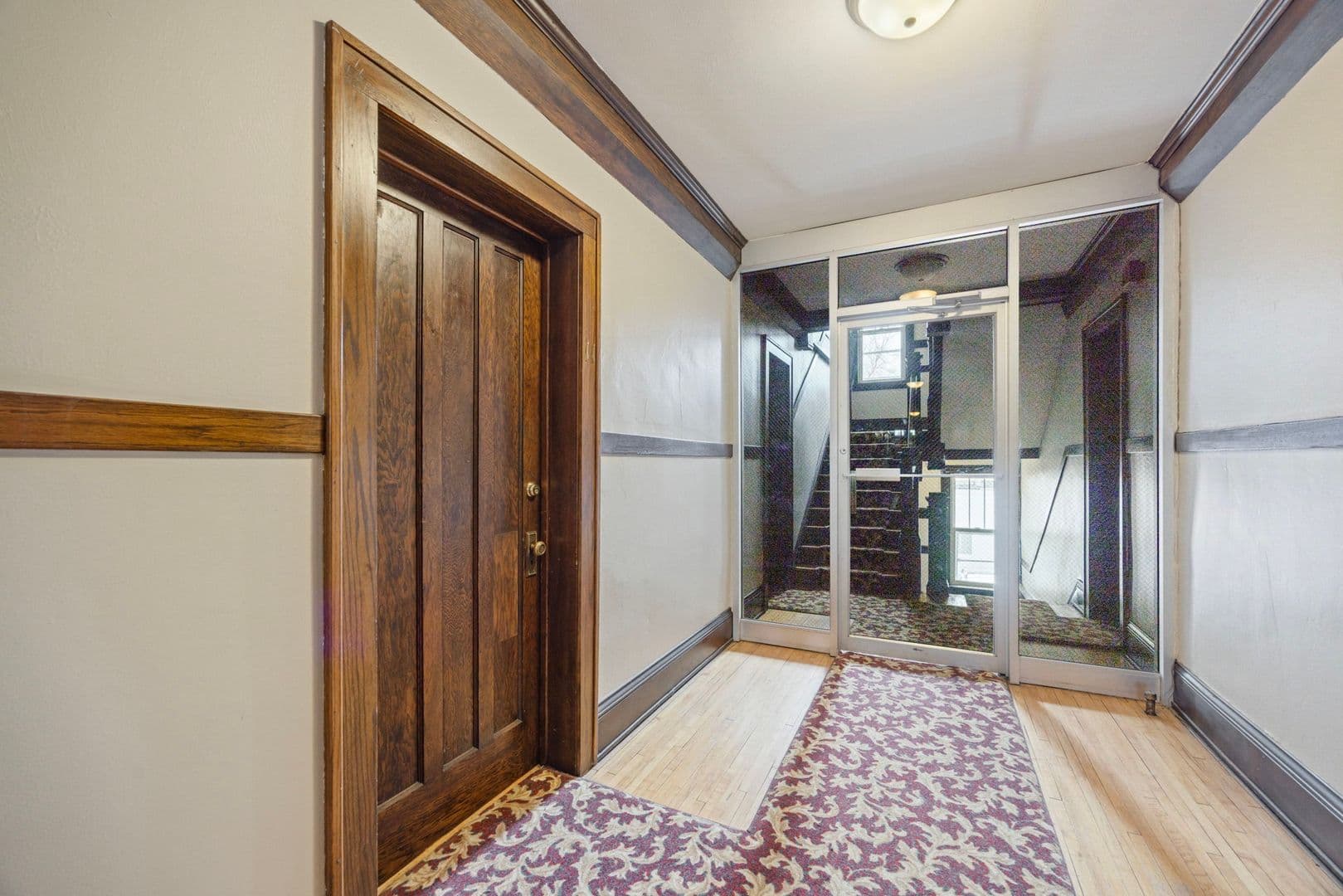 St Paul Apartment: 45 Lexington Parkway S, Apt 07