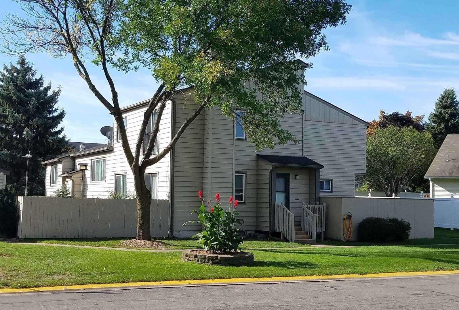 Coon Rapids Townhome: Crooked Lake Blvd