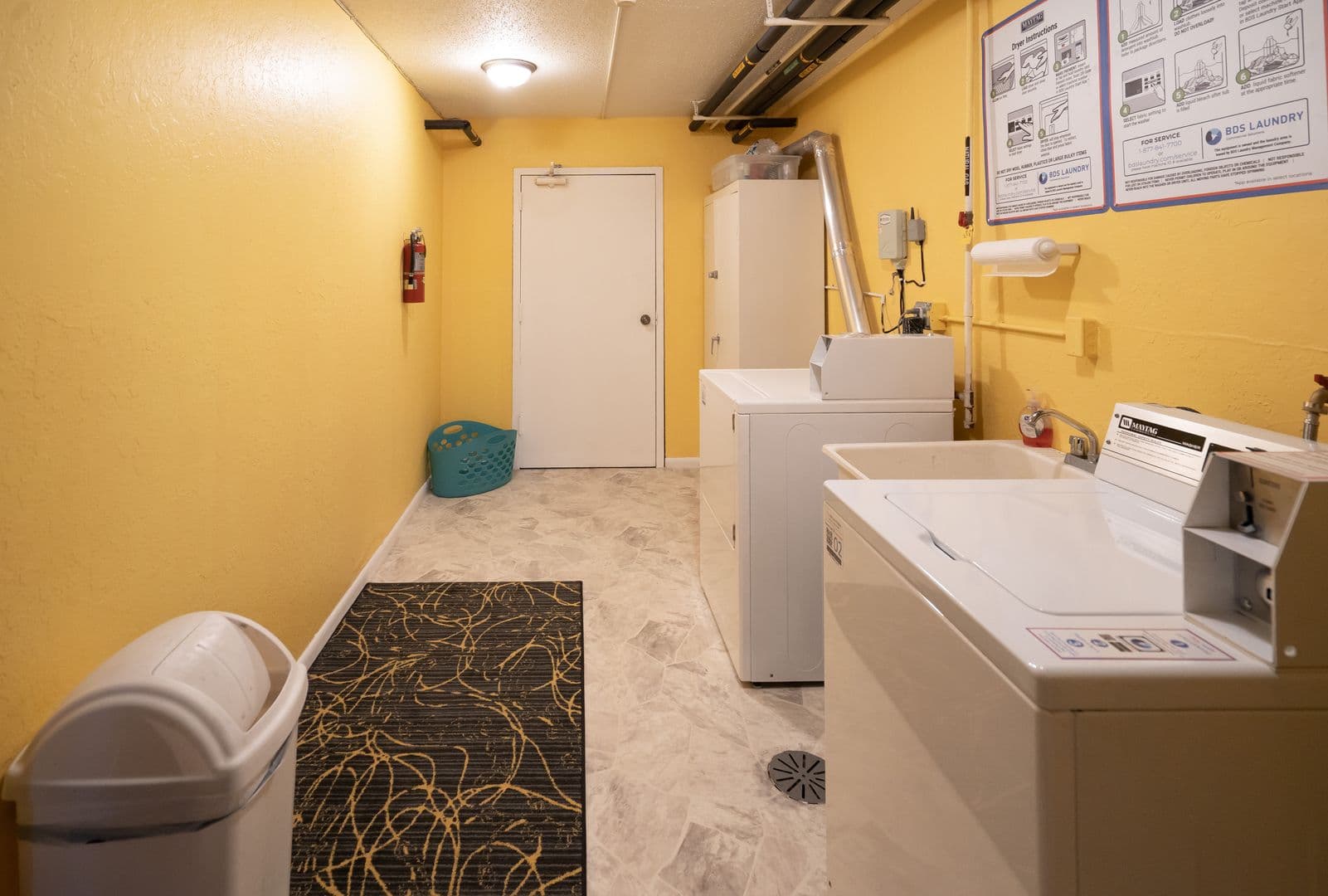 New Brighton Apartment: 2311 26th Avenue NW
