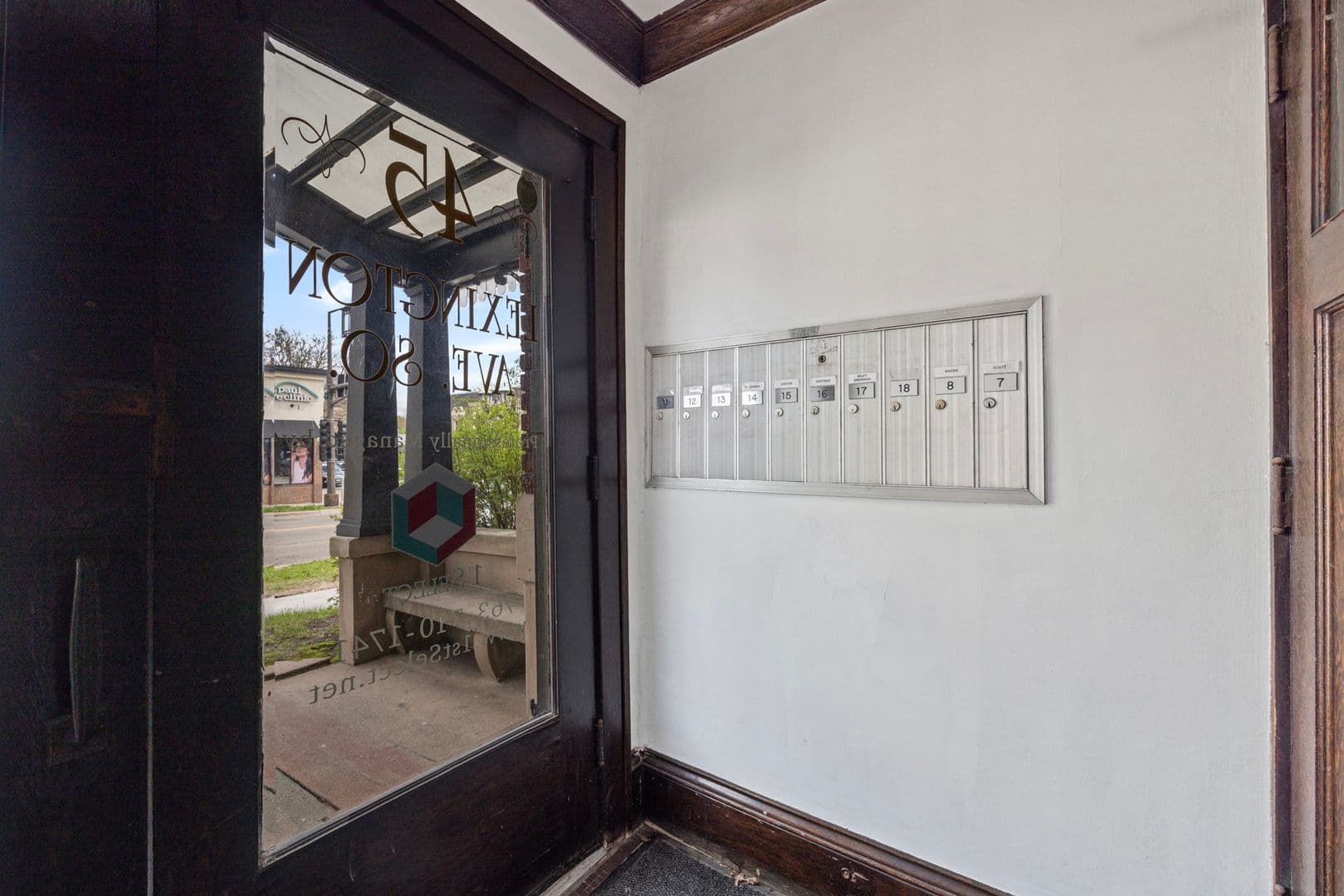 St Paul Apartment: 45 Lexington Parkway S, Apt 07