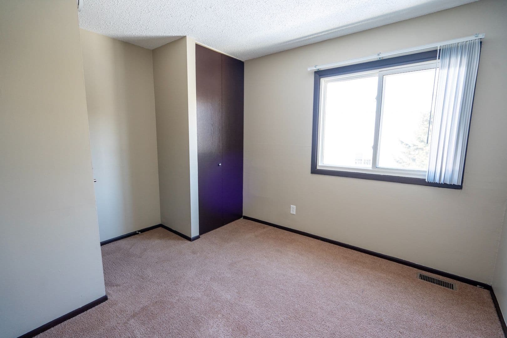 Coon Rapids Townhome: Crooked Lake Blvd
