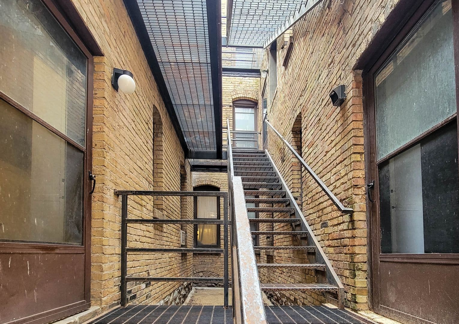 Minneapolis Apartment: 826 10th St S