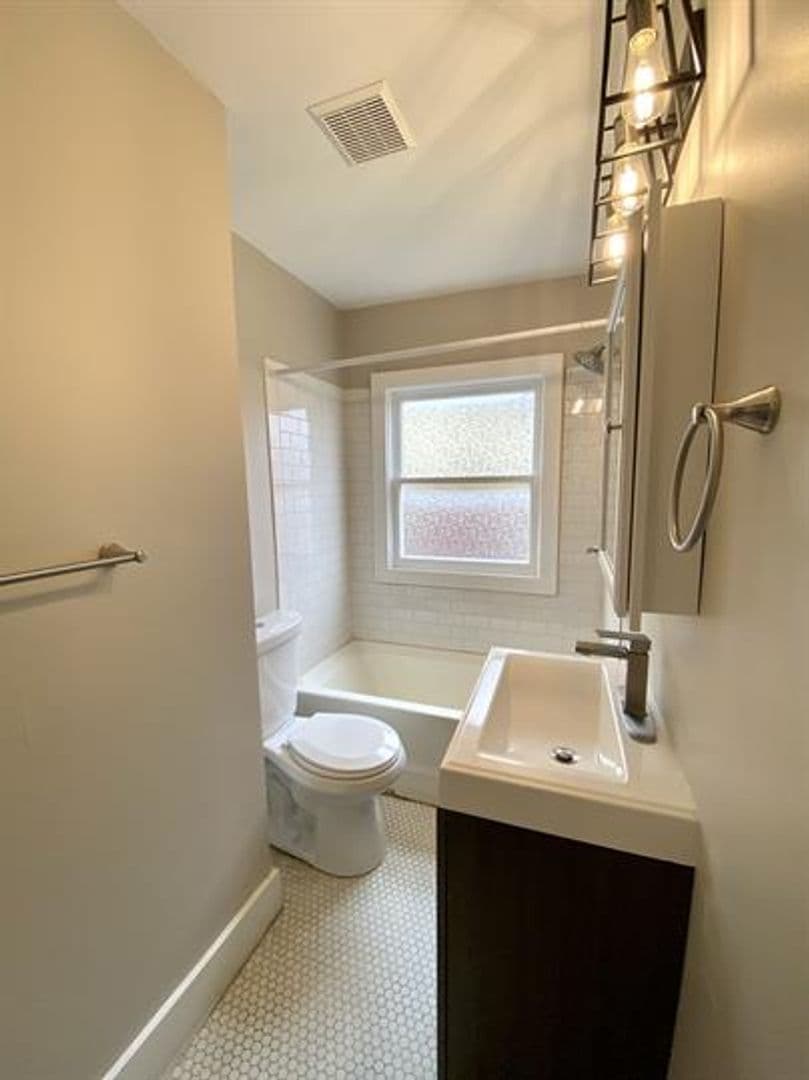 Kansas City Apartment: 3814-3816 Washington Street