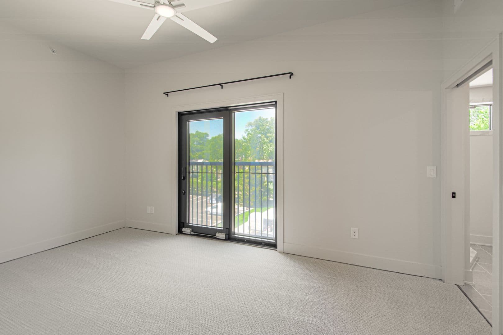 Kansas City Apartment: 200 West Gregory Boulevard