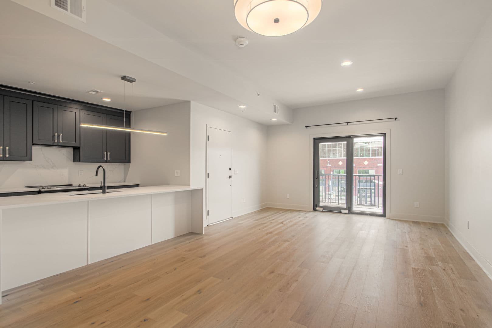 Kansas City Apartment: 200 West Gregory Boulevard