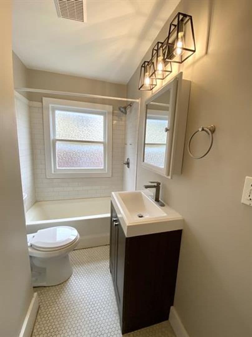 Kansas City Apartment: 3814-3816 Washington Street