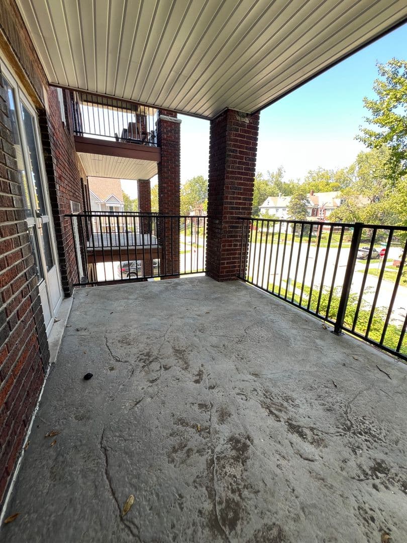 Kansas City Apartment: 853 Barnett Avenue