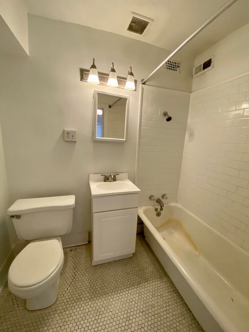 Kansas City Apartment: 3713-3715 Summit Street