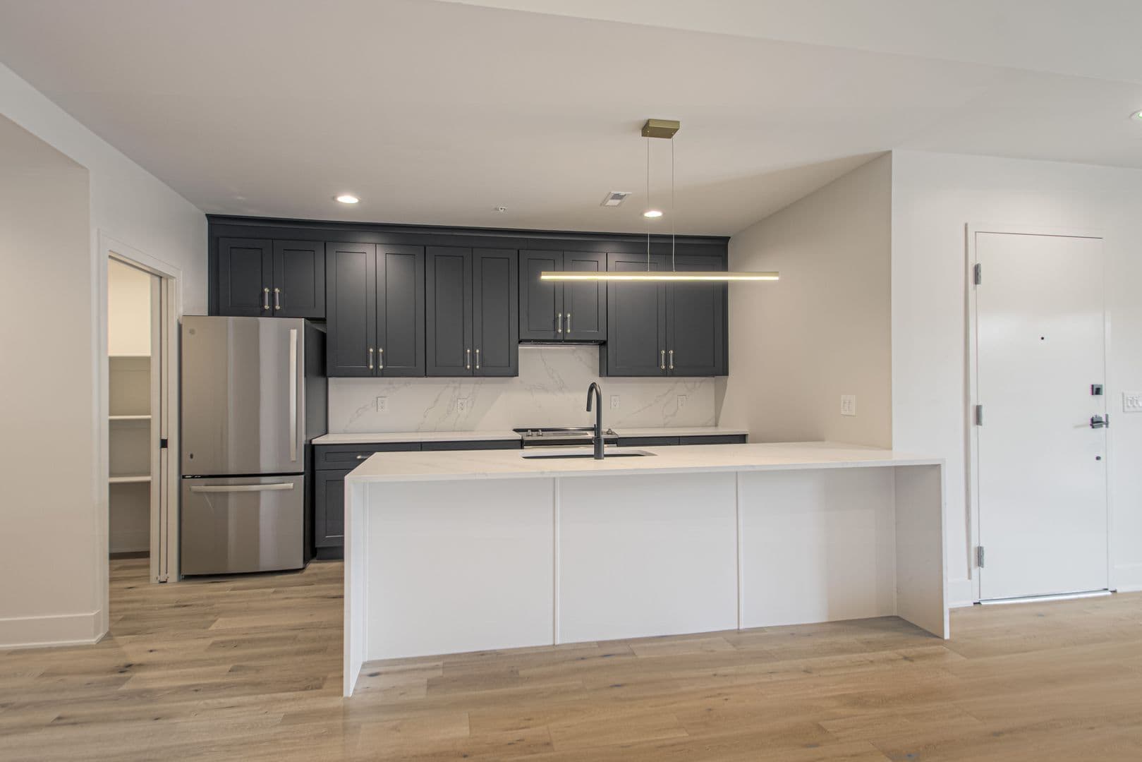 Kansas City Apartment: 200 West Gregory Boulevard
