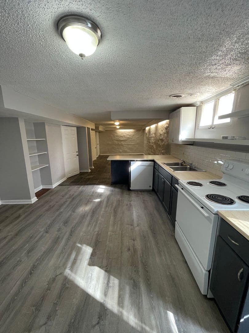 Kansas City Apartment: 3830 Warwick Blvd. Basement