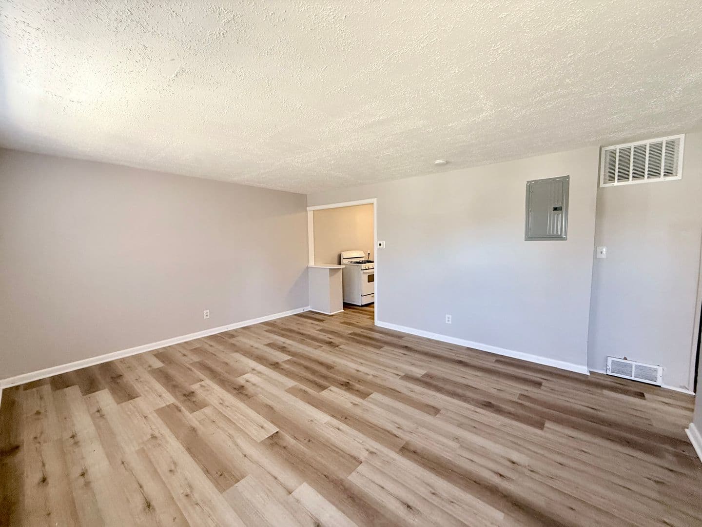 Raytown Apartment: 5941 Raytown Road