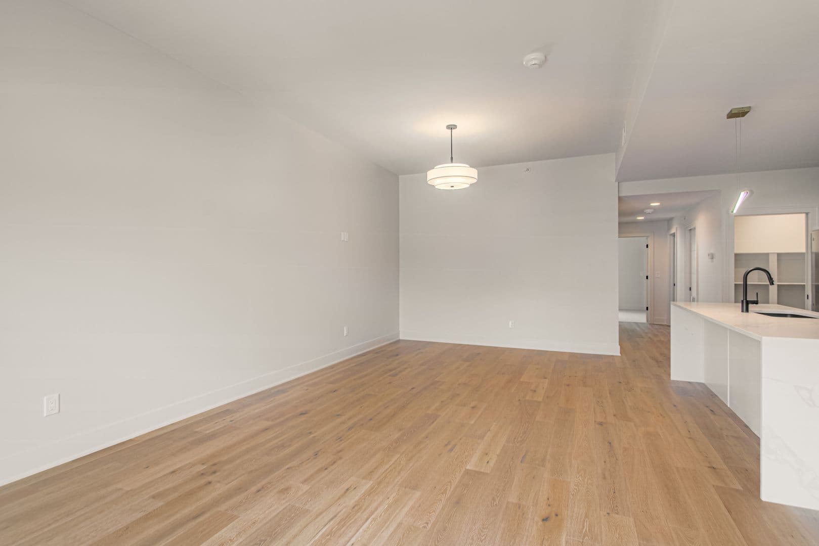 Kansas City Apartment: 200 West Gregory Boulevard