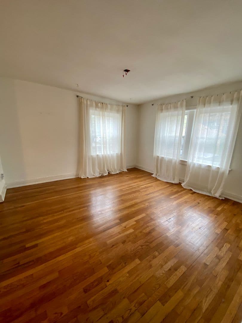 Kansas City Apartment: 3713-3715 Summit Street