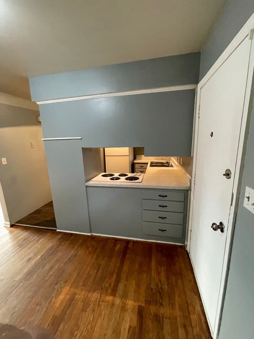 Kansas City Townhome: 7344 Wayne Avenue