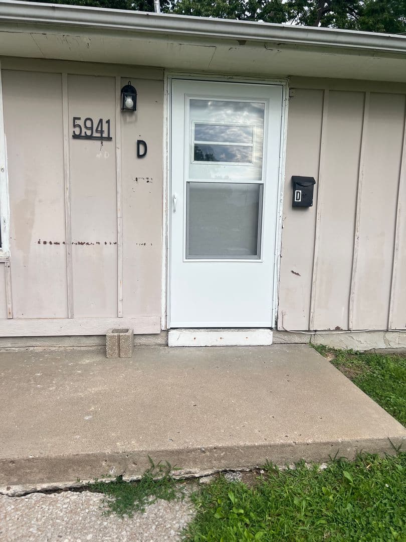 Raytown Apartment: 5941 Raytown Road