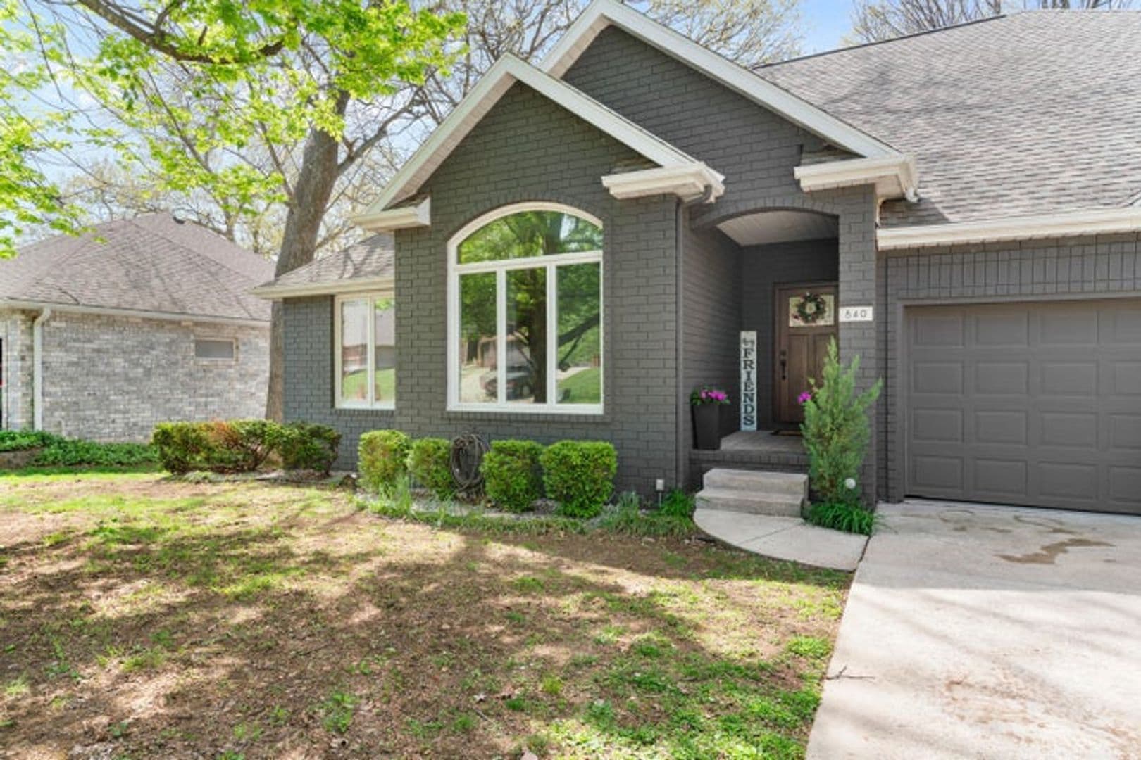 Springfield House: 840 E. Gaslight