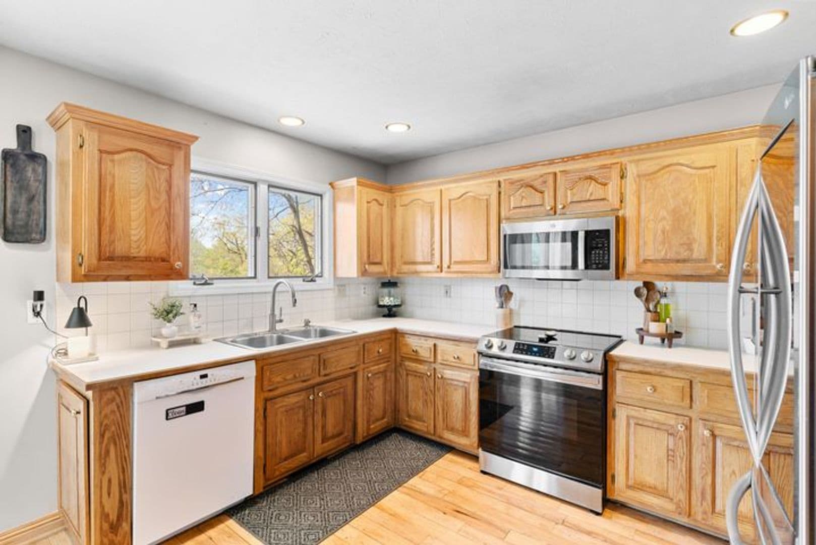 Springfield House: 840 E. Gaslight