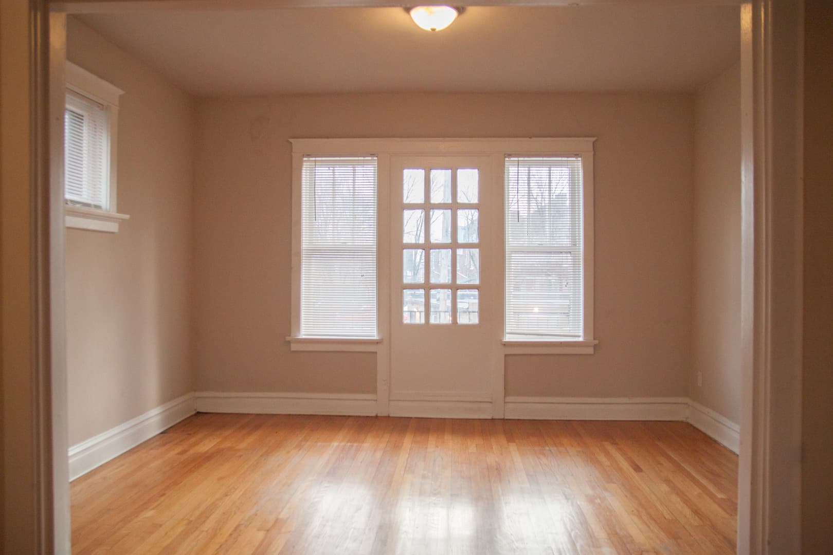 Saint Louis Apartment: 3954 South Grand Ave