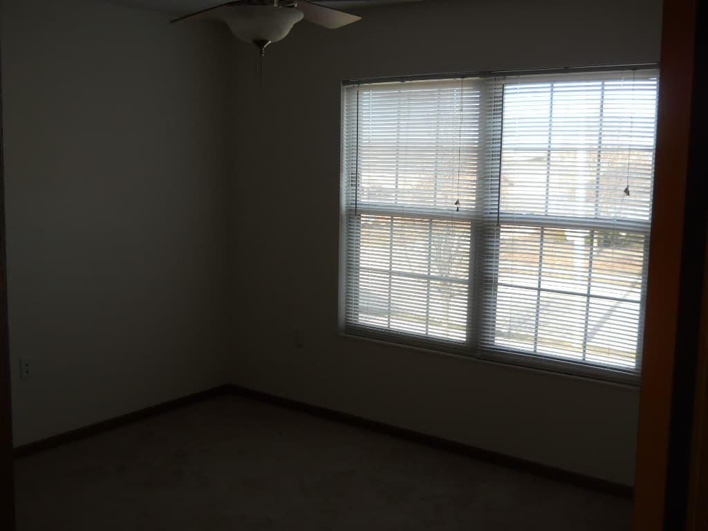 Troy Apartment: Shamrock Lane