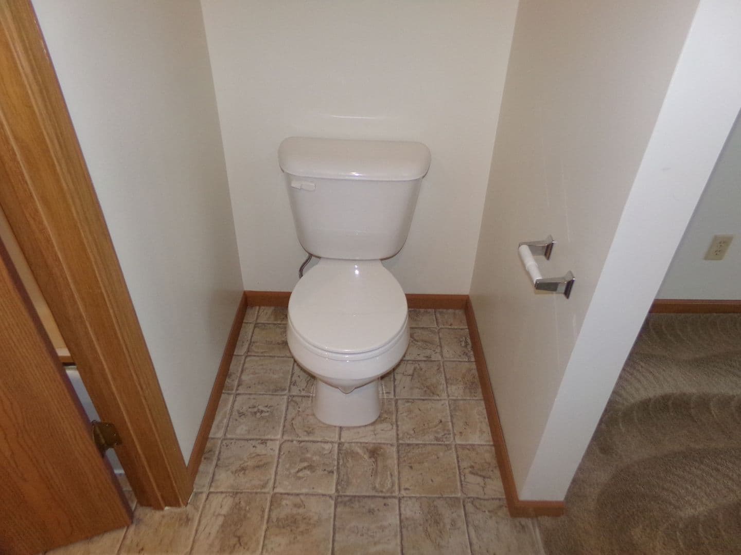 Piqua Apartment: 1001, 1003, 1005, 1007 Jill Court