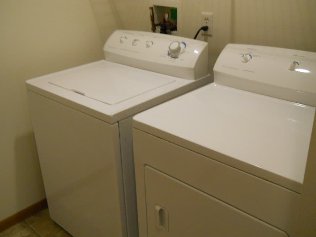 Troy Apartment: Shamrock Lane