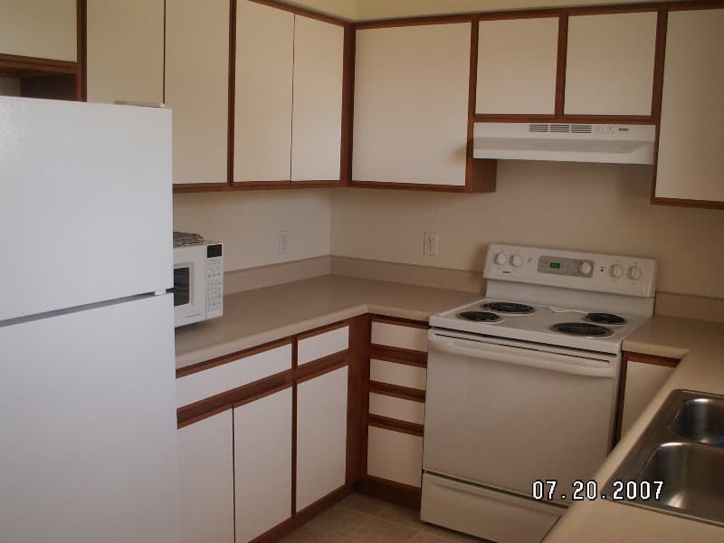 Troy Apartment: Meadowpoint Drive