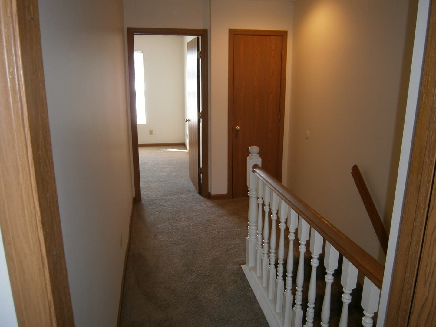 Piqua Apartment: 1001, 1003, 1005, 1007 Jill Court