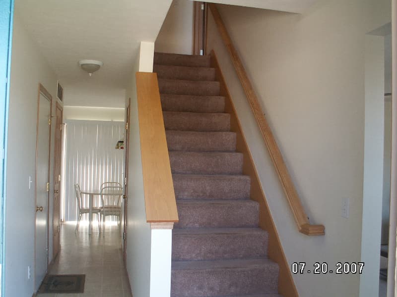 Troy Apartment: Meadowpoint Drive