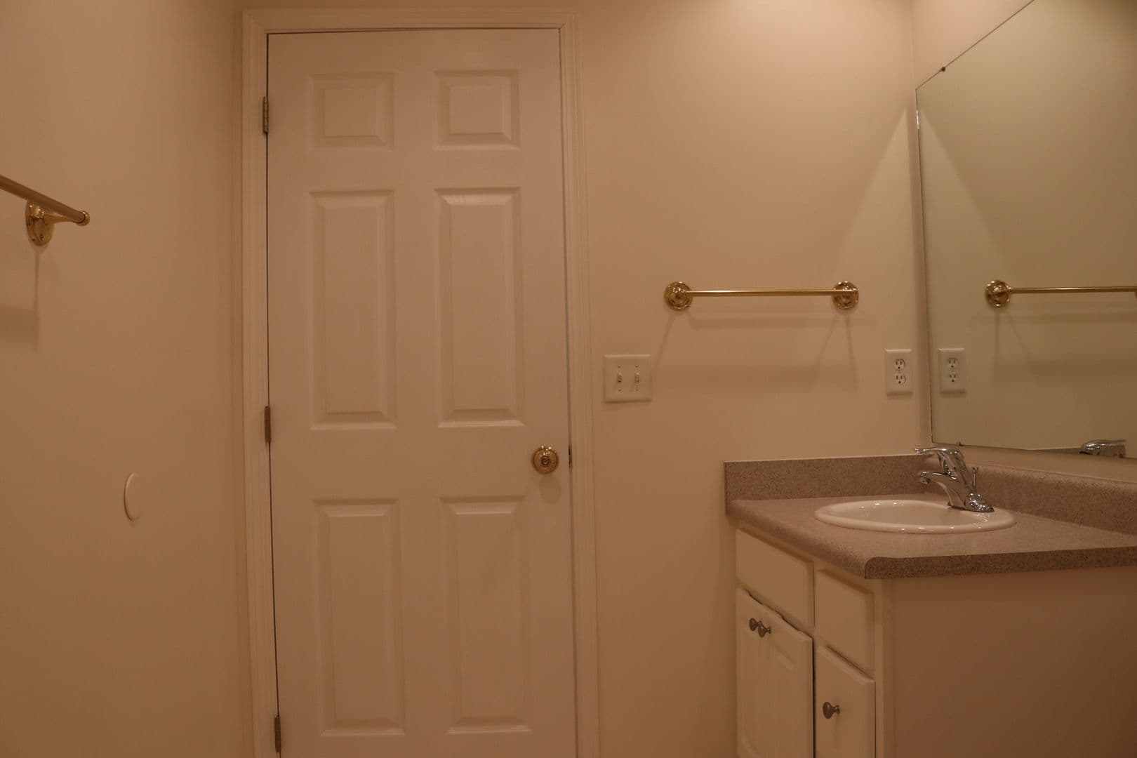 Troy Apartment: 2271 Shamrock Lane