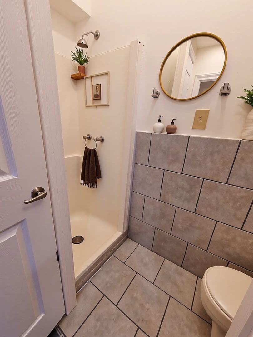 Chicago Apartment: 3150 W. Cermak Rd