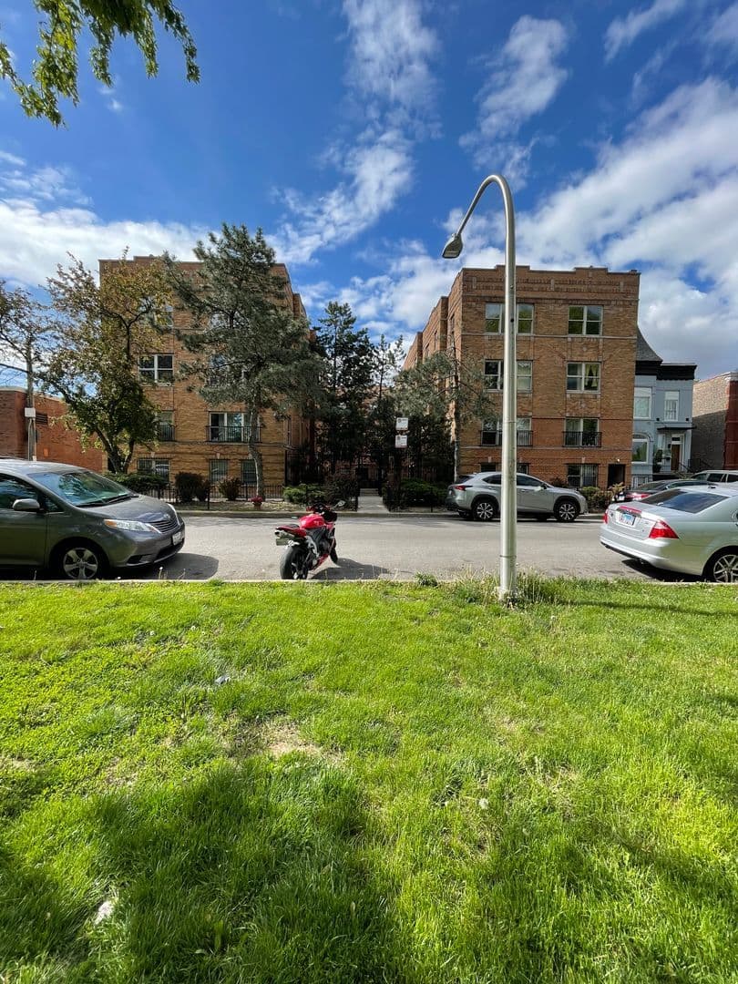 Chicago Apartment: 3001-09 W. 19th St
