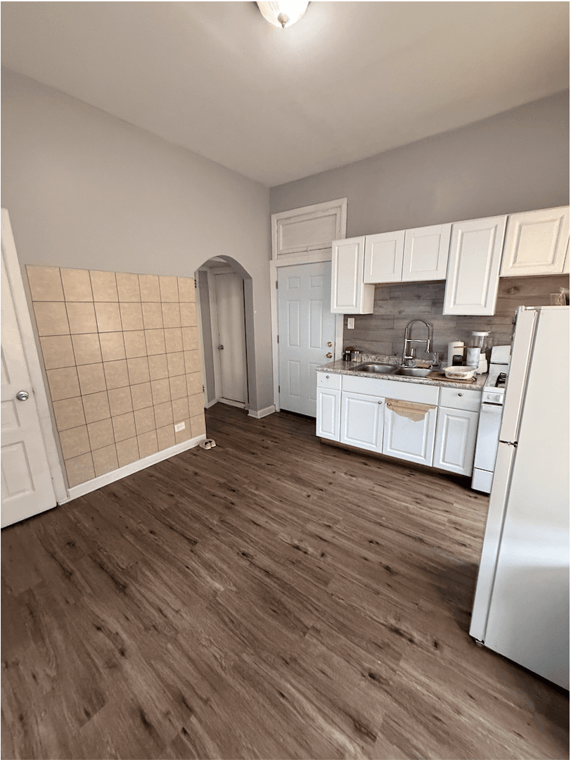 Chicago Apartment: 2143 S. Fairfield Ave