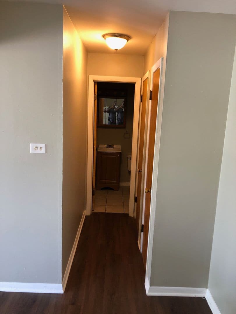 Calumet Park Apartment: 1200 W. 127th St