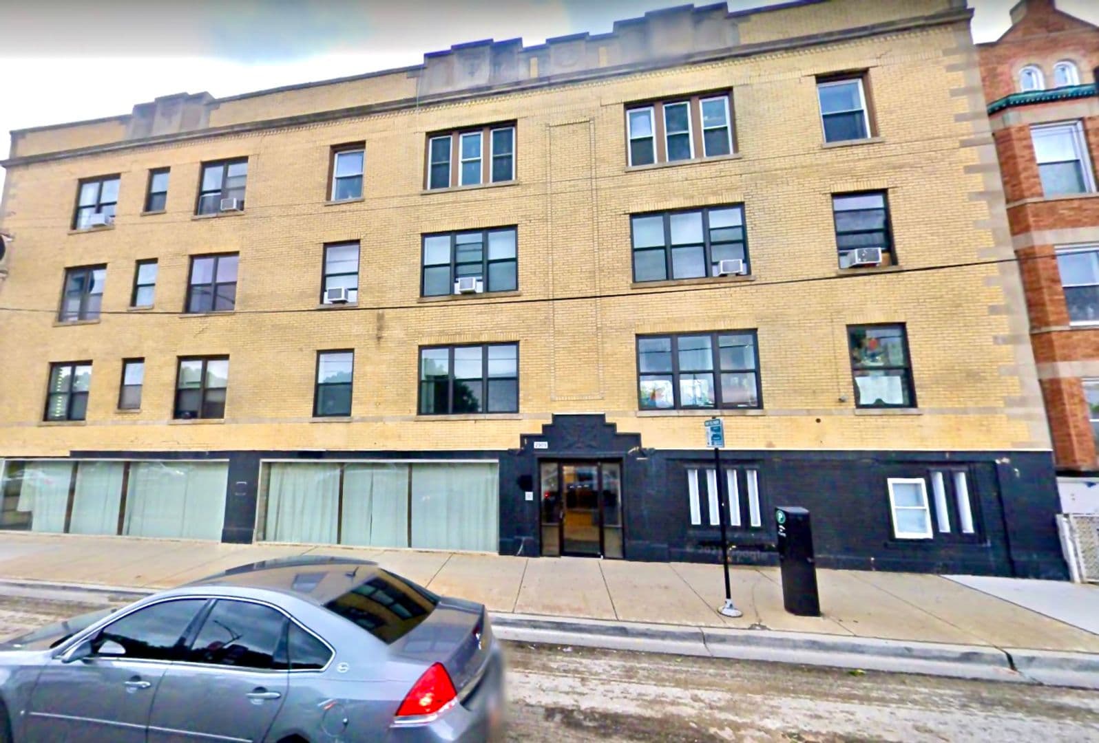 Chicago Apartment: 2200-2210 S. Marshall Blvd