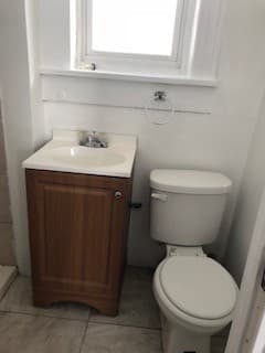Chicago Apartment: 2003 W. Cermak Rd