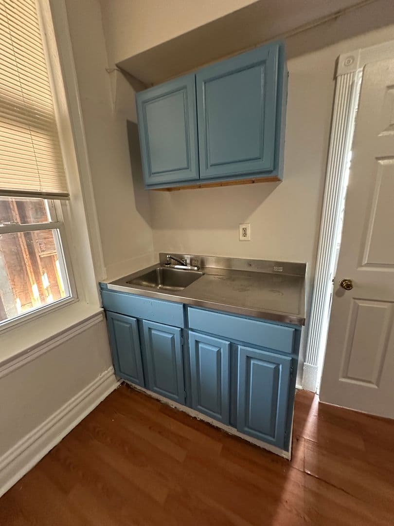 Chicago Apartment: 3150 W. Cermak Rd