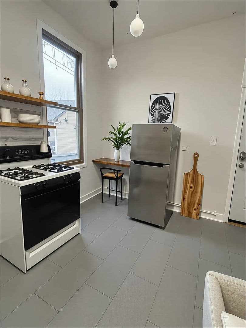 Chicago Apartment: 2143 S. Fairfield Ave