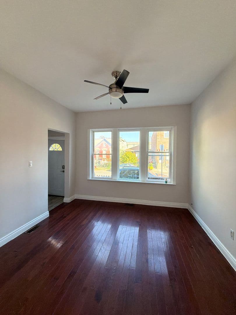 Chicago Apartment: 2903-05 W. 25th St