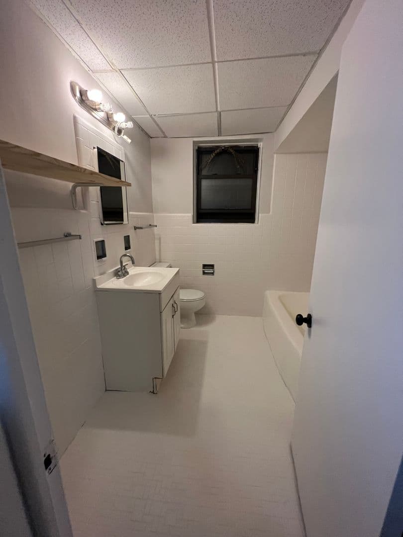 Chicago Apartment: 5718 N. Mozart St.