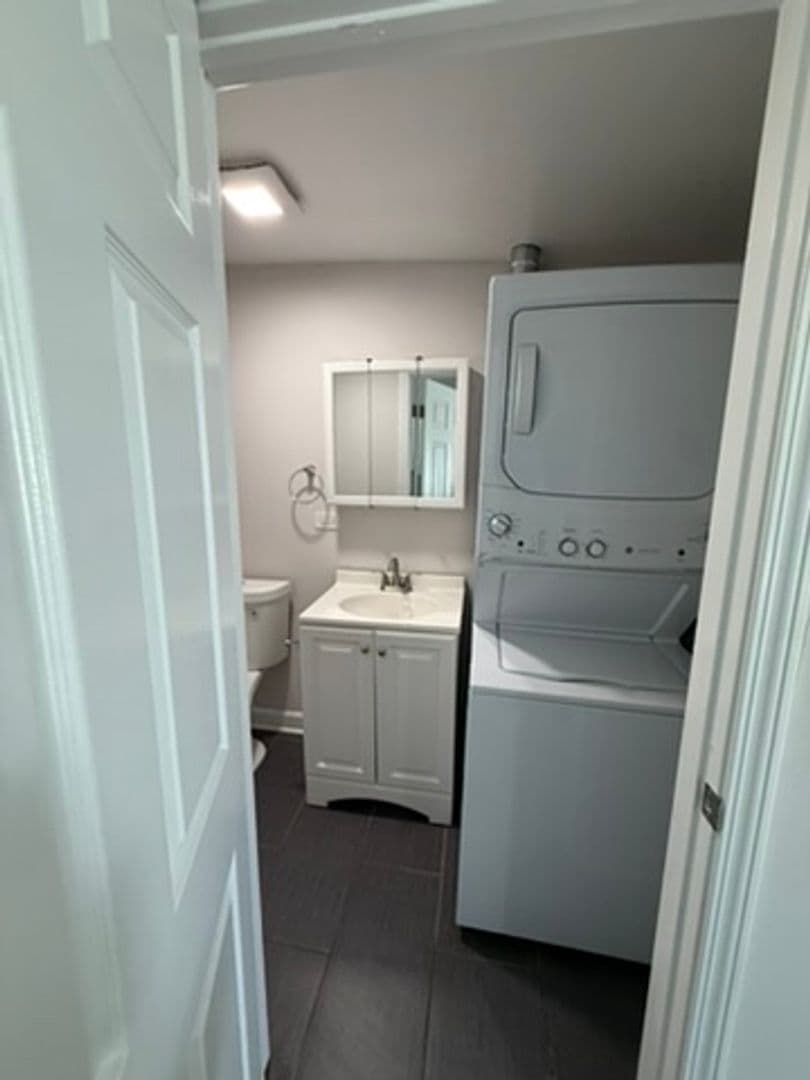 Chicago Apartment: 3004-3006 S. Archer Ave