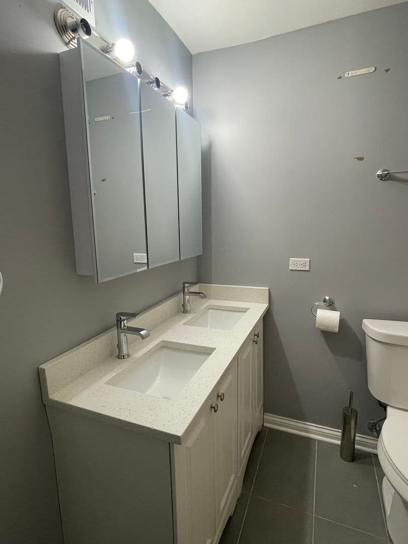 Chicago Apartment: 3004-3006 S. Archer Ave