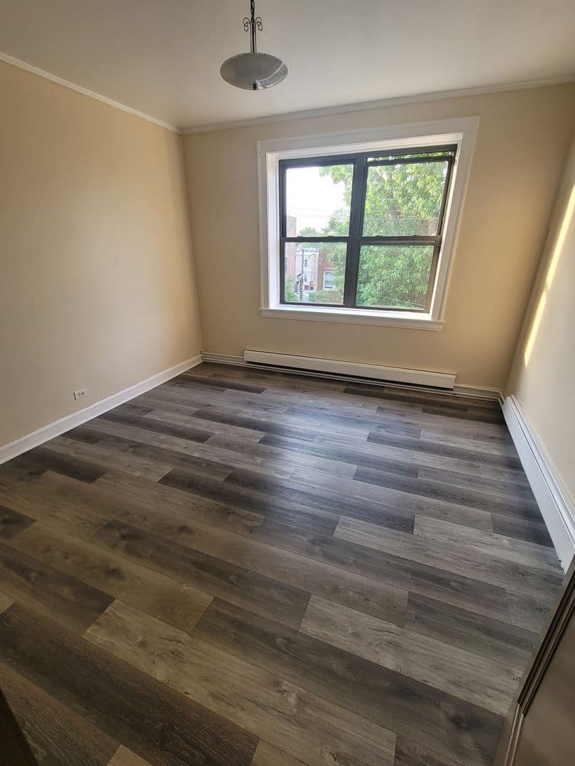 Chicago Apartment: 4425-31 N. Milwaukee Ave & 5055-65 W. Agatite Ave