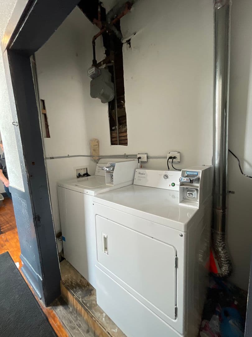 Chicago Apartment: 3215 W. Cermak Rd