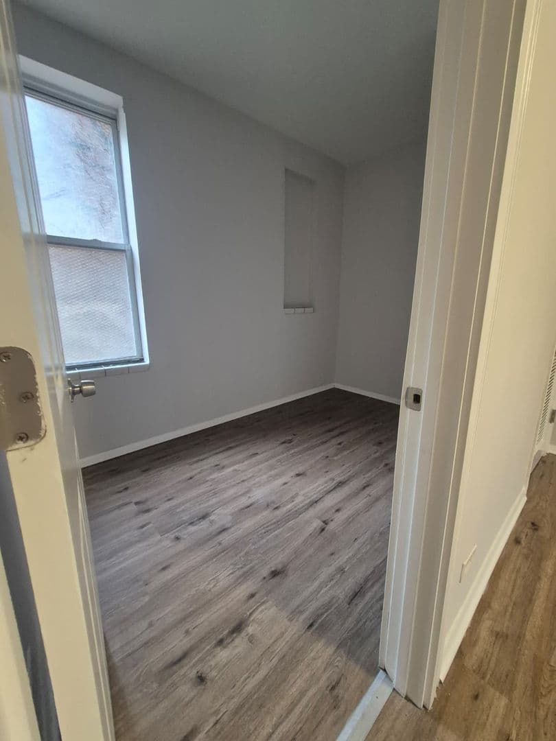 Chicago Apartment: 2143 S. Fairfield Ave