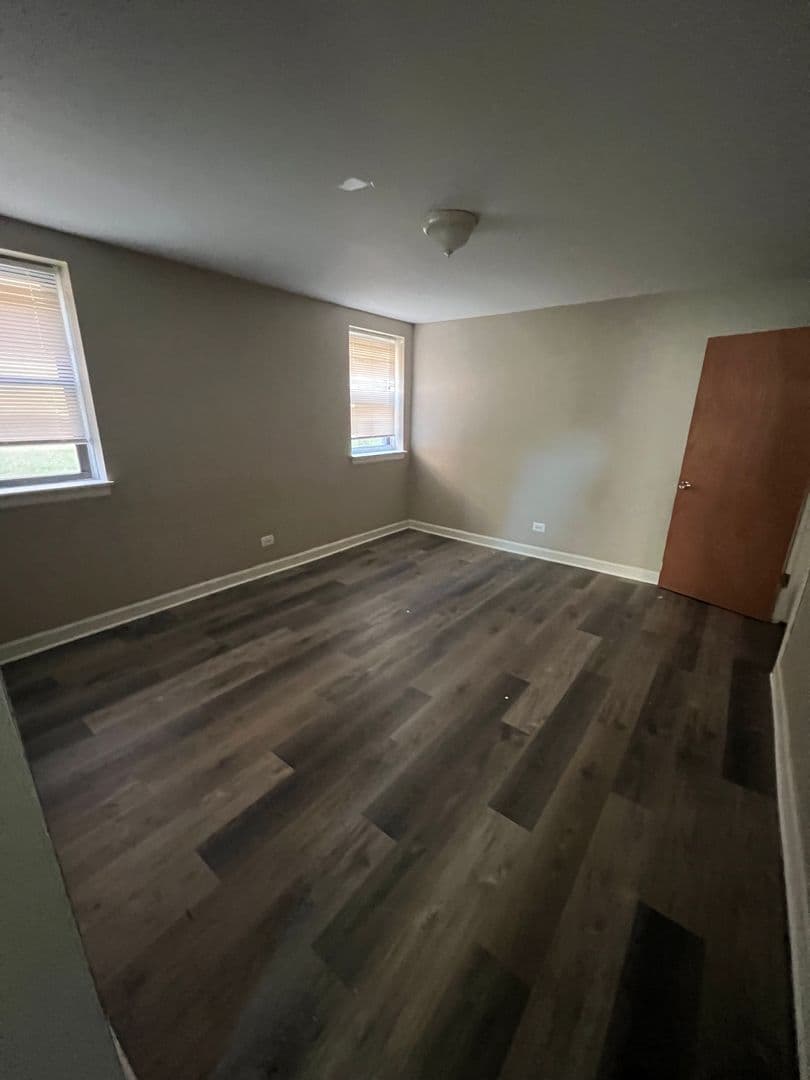 Chicago Apartment: 5718 N. Mozart St.