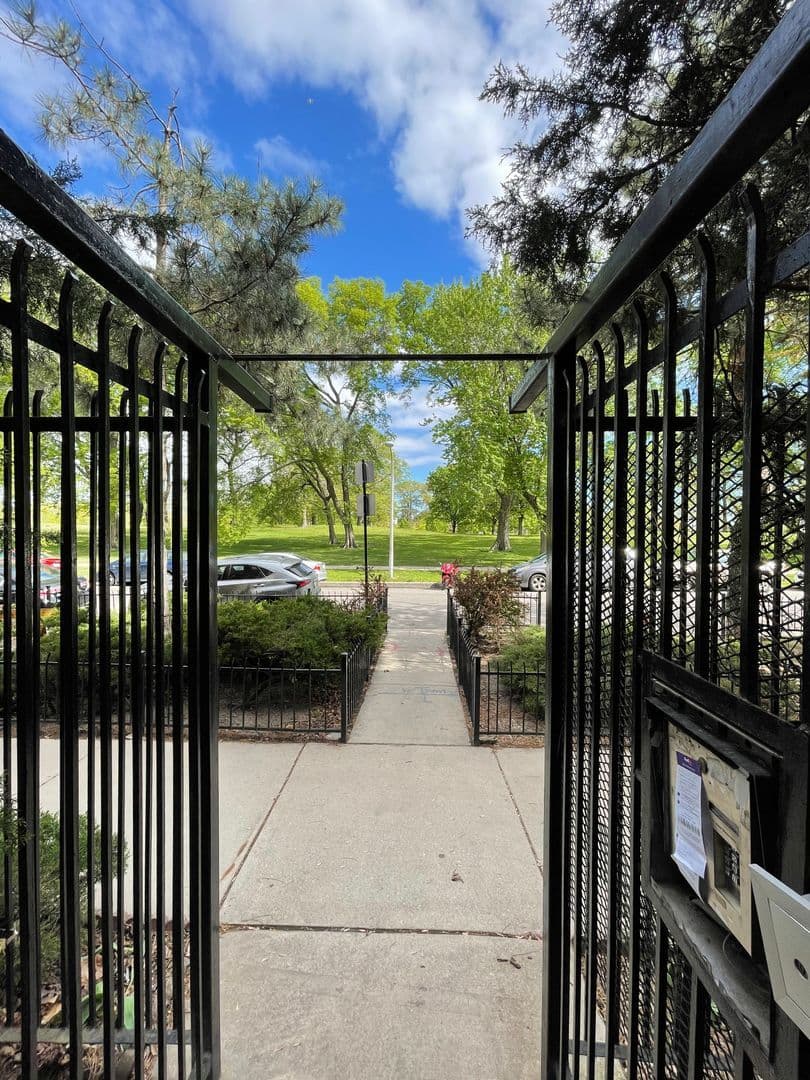 Chicago Apartment: 3001-09 W. 19th St
