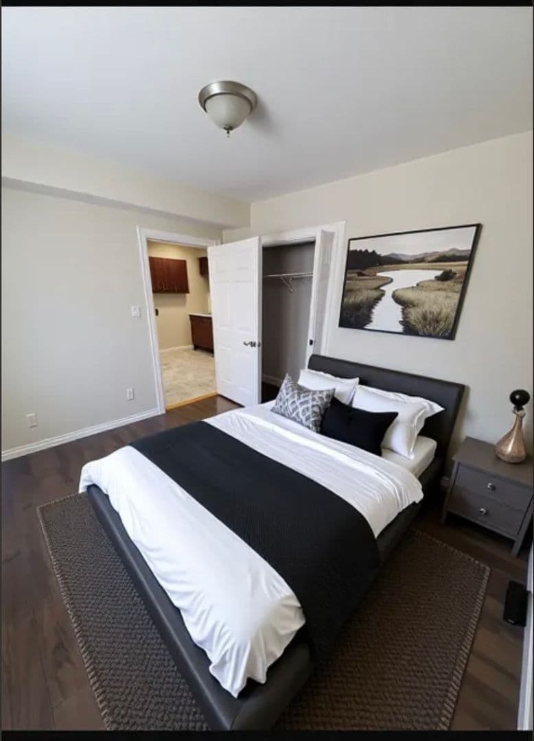 Chicago Apartment: 2200-2210 S. Marshall Blvd